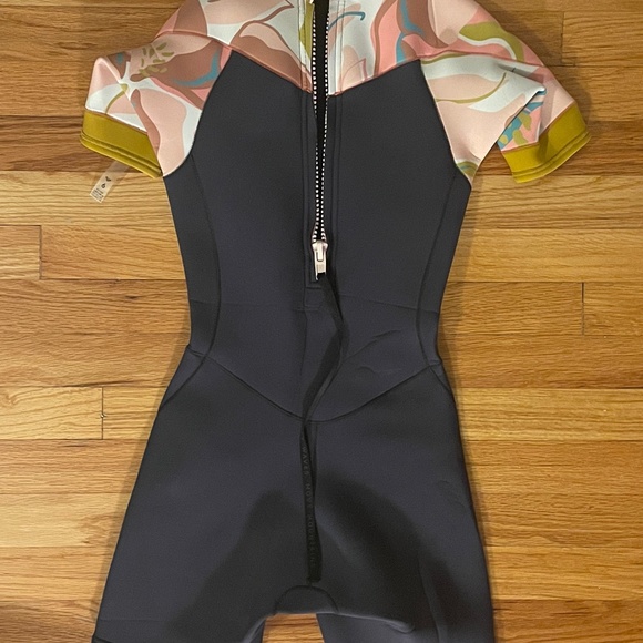 Roxy Spring Wetsuit - Picture 2 of 2